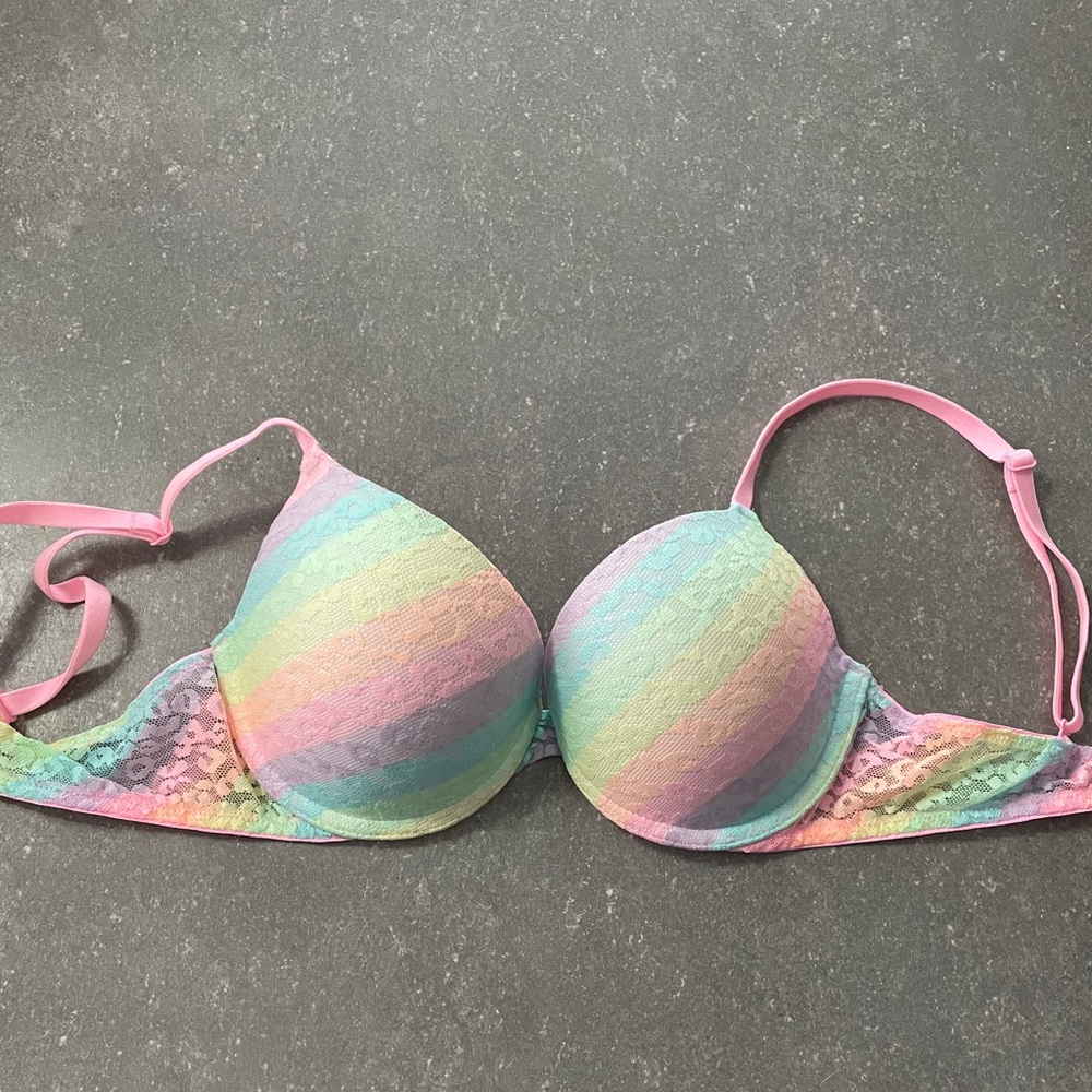 Victoria’s Secret wear everywhere push up bra